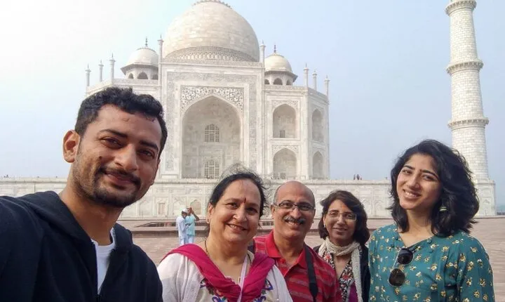 3 Hour Private Tour to the Unimaginable Beauty of Taj Mahal