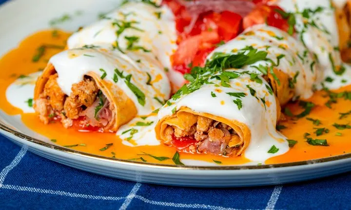 Food Tour: Taste Istanbul like a local