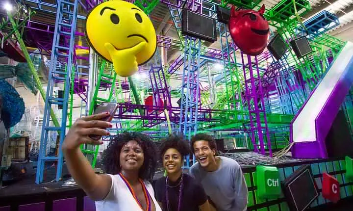 Cidade do Samba Behind-the-Scenes Carnival Tour in Rio de Janeiro