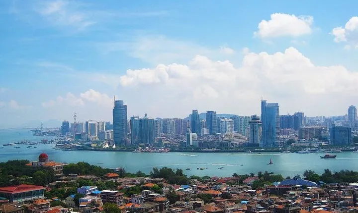 Xiamen Private Customized Day Tour with Old and New Highlights