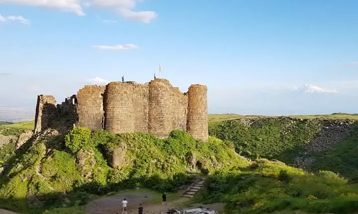 Day trip to: Kasakh Canyon and Amberd Fortress