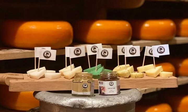 Bruges Food Tour: 8 Tastings of Local Delicacies