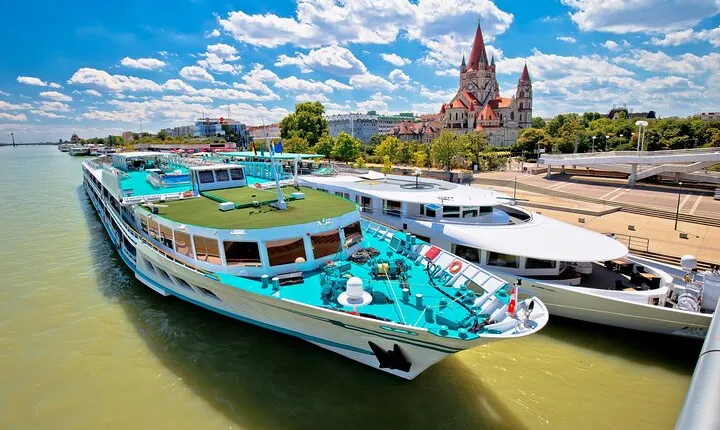 Vienna River Cruise, Walking Tour with St. Stephan Cathedral