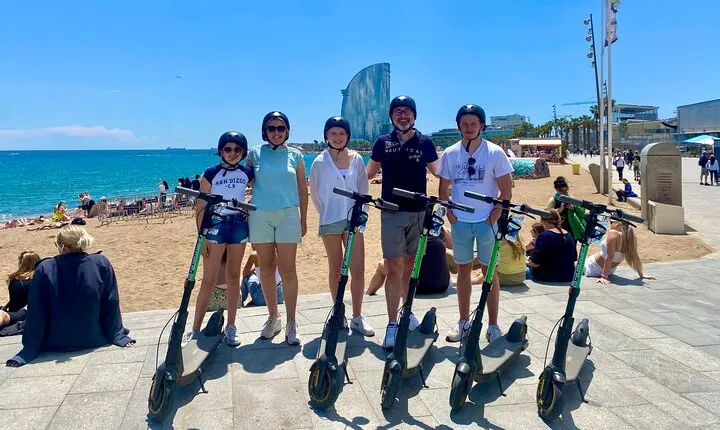 Barcelona Panoramic Escooter or E-Bike Tour