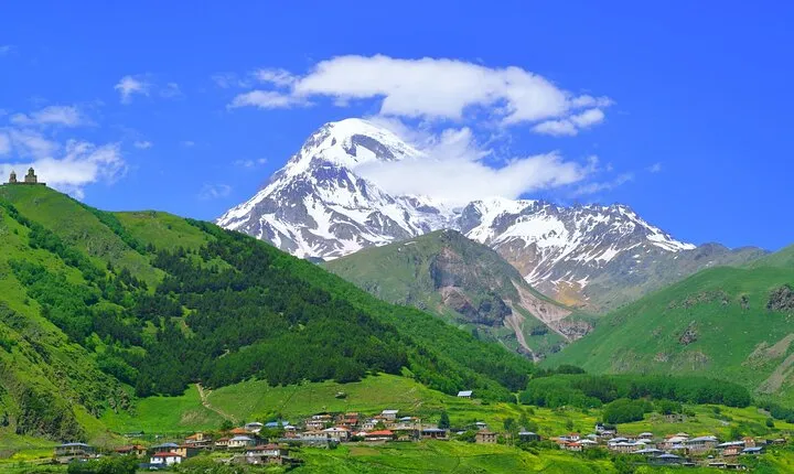 Shared Tour of Kazbegi, Ananuri, and Gudauri in Georgia