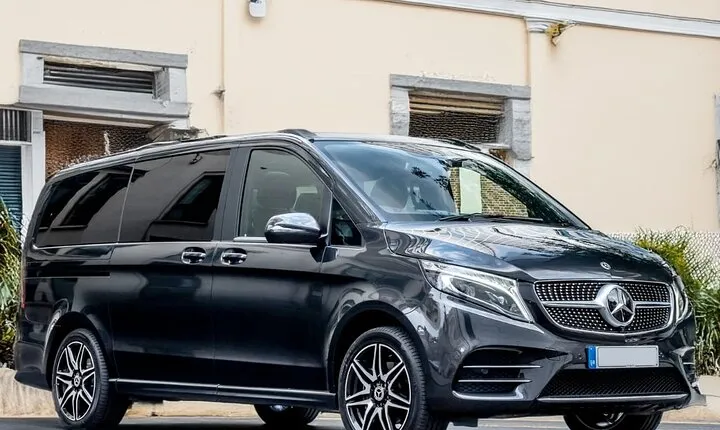 Private Transfer Between Gatwick Airport and Central London