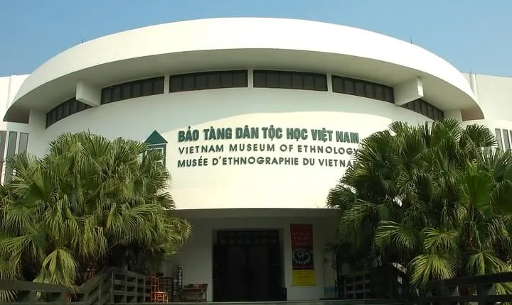 Private Half-day Hanoi: Vietnam Museum of Ethnology and Ho Chi Minh complex