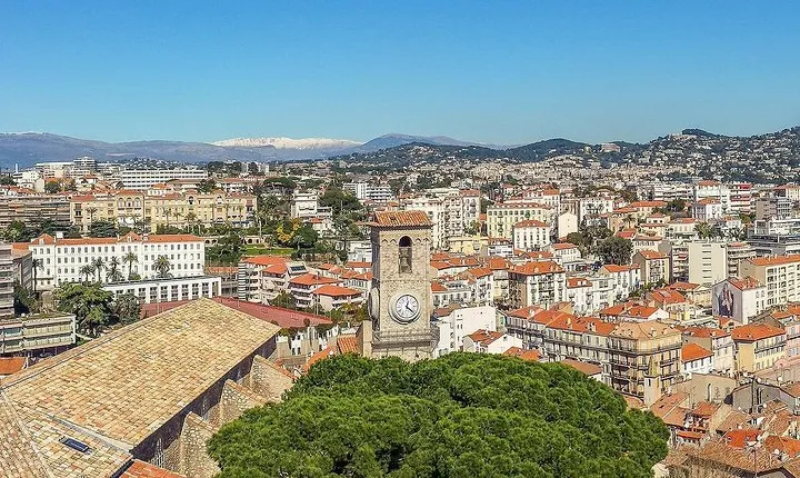 Historic Cannes: Exclusive Private Tour with a Local Expert