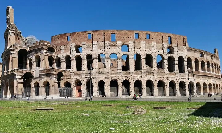 Colosseum with Arena Floor, Roman Forum and Palatine Hill - Private Tour