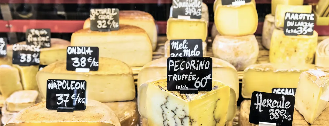 Montmartre local gastronomy tour