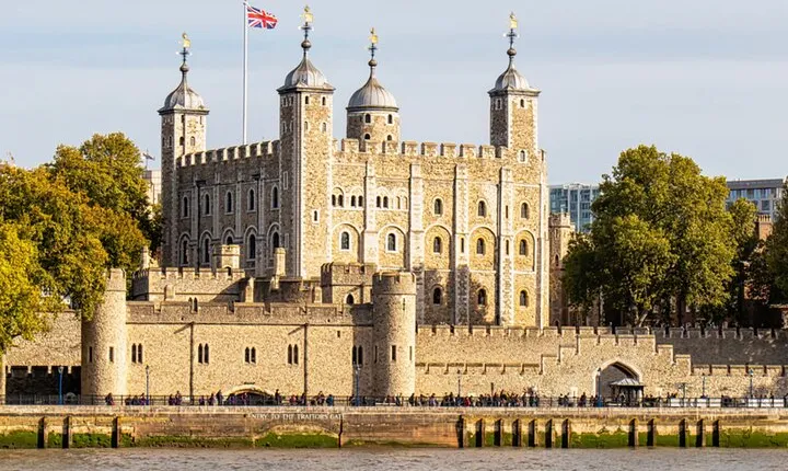 Tower of London Tickets with Thames River Cruise Ride