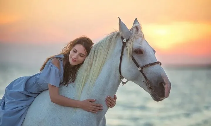 2-Hour Horse Ride Across Sharm El Sheikh’s Coast & Desert