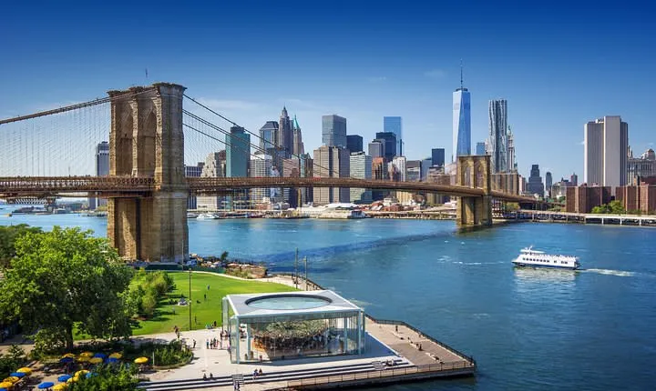 Private Manhattan and Brooklyn Full-Day Tour with Driver-Guide and Vehicle