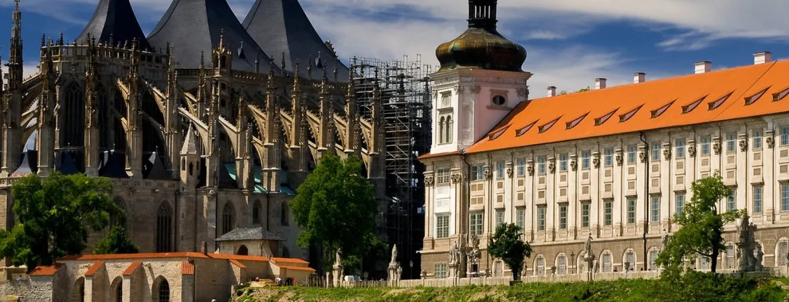 Kutná Hora city tour from Prague with Admissions