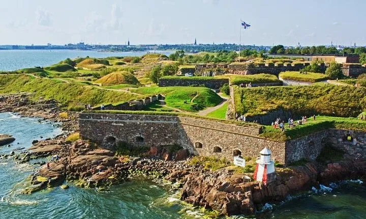 Helsinki and Suomenlinna Sightseeing Tour