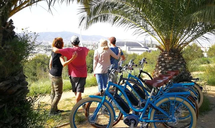 E-Bike tour in Barcelona with English Guide