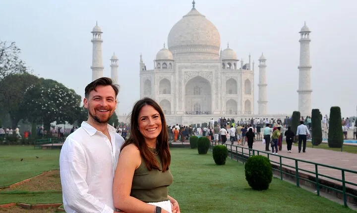 Taj Mahal and Agra Heritage City Walk Tour From Agra