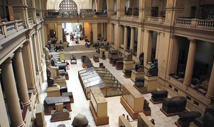 Tour in Cairo to the Egyptian Museum and Cairo Tower and a boat ride on the Nile
