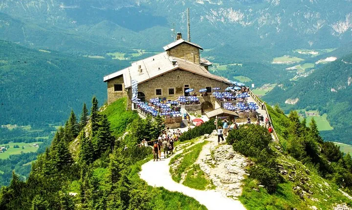 Salzburg to Eagle’s Nest Private Excursion by Public Transport
