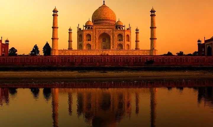 8-Day Private Tour of Delhi, Jaipur, Agra & Varanasi