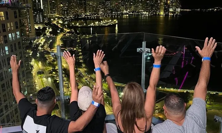 PRIVATE NIGHT TOUR in Ciudad PANAMA + 360° POIN views