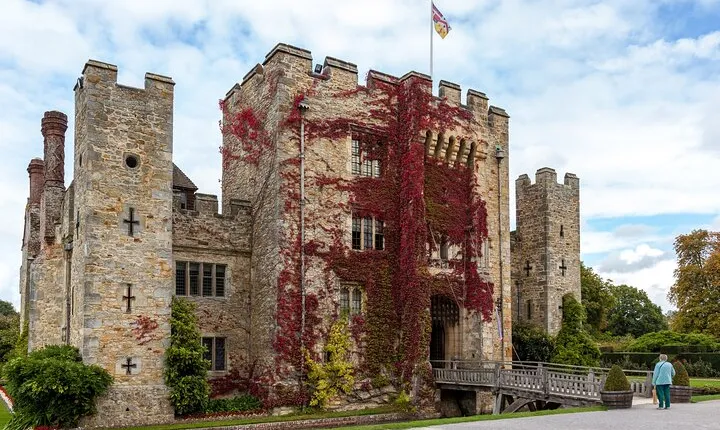 Day Trip from London to Hever Castle and Chartwell House