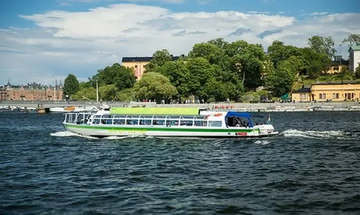 Stockholm Hop-On Hop-Off Sightseeing Cruise