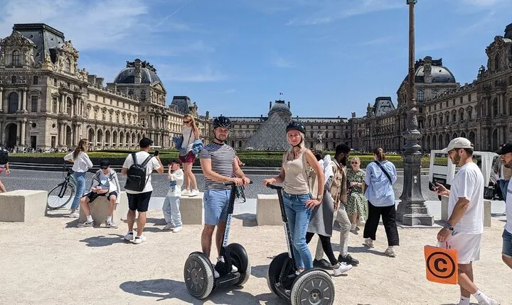 Paris Segway Tour with Ticket for Seine River Cruise