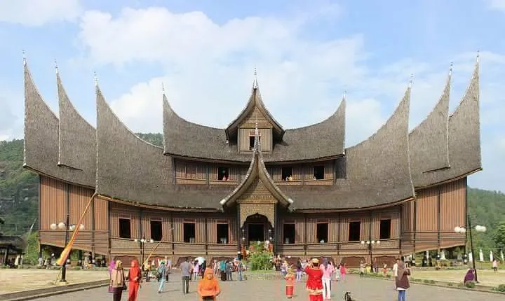 Private FullDay Jakarta Wonderfull Tour with Lunch & Souvenir