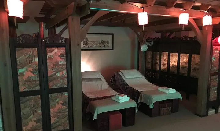 VIP 60 Minute Body Massage w/ Hot Stones