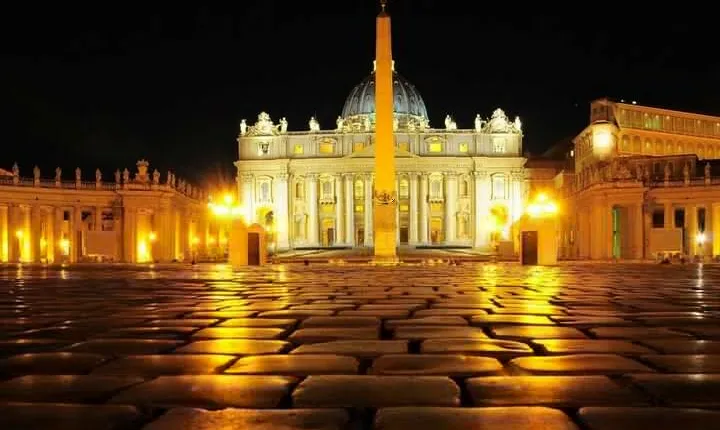 Romantic Rendezvous: Private Night Tour of Rome with Chauffeur