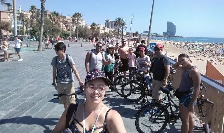 Barcelona Local Tapas & Wine Bike Tour in Small Group