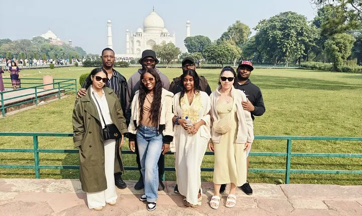 Delhi: Taj Mahal Agra Fort & Baby Taj Tour by Car with Fast Entry