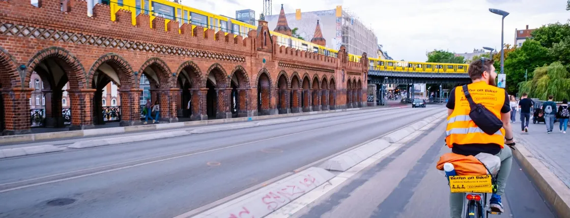 Alternative Berlin Bike Tour in Dutch