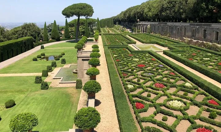 Pontifical Villa Gardens at Castel Gandolfo Audio-Guided Minibus Tour