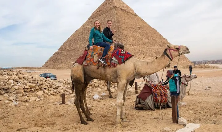 Day Tour to Giza Pyramids with Camel Ride and Egyptian Museum in Cairo