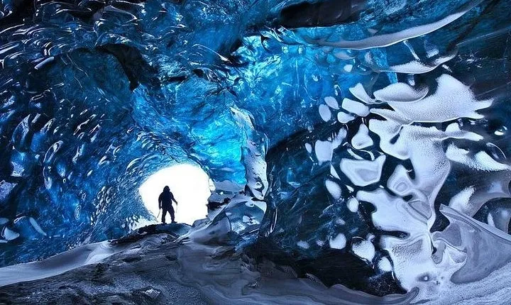 Two Days of Magnificent South Coast With Ice Caves and Northern Lights