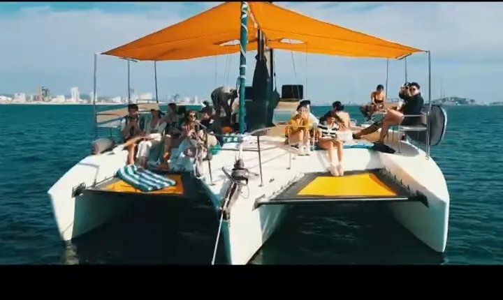 Ultimate Bay Tours -Private 25 Travelers- Trimaran Experience
