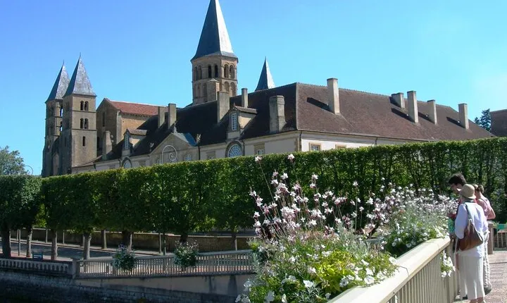 Tour guide in Mâcon - Visit Mâcon and its vineyards !