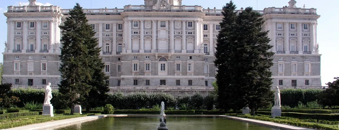 Madrid highlights with entrance and guided tour to the Royal Palace