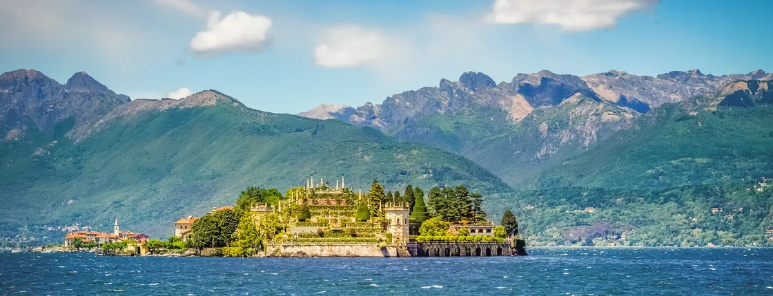 Navigation service from Stresa to Isola Madre, Isola Pescatori and Isola Bella