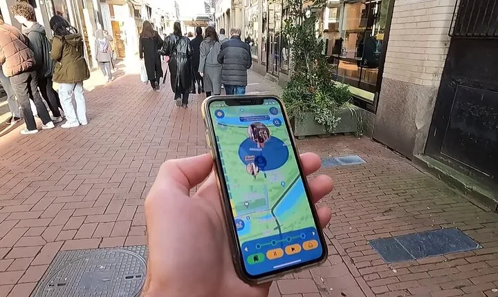 Coffeeshops Smartphone App Self-Guided GPS Walking Tour