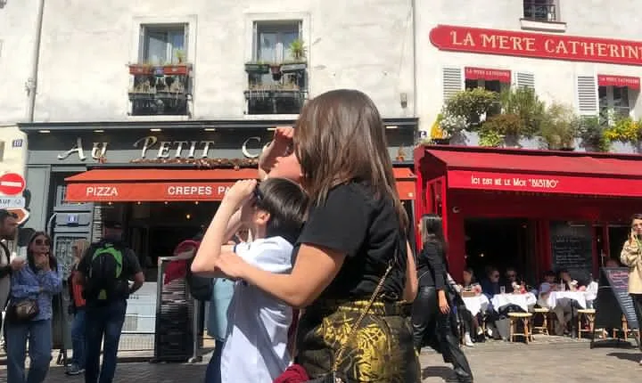 Montmartre Treasure Hunt — Fun and Cultural Investigation