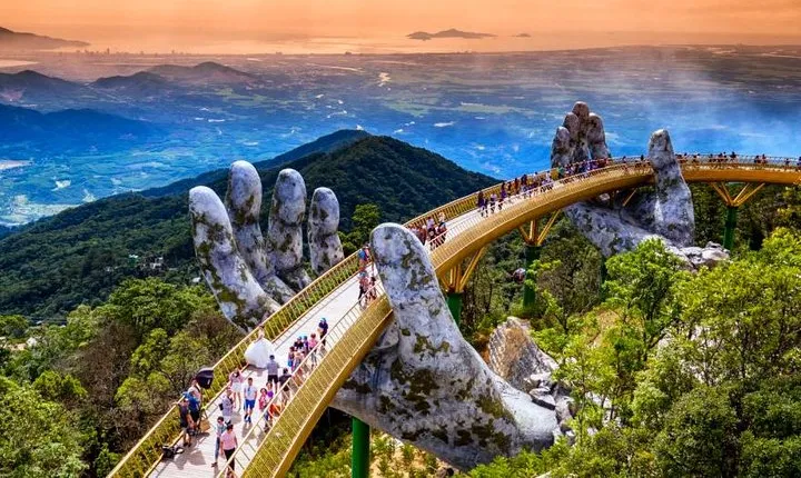 Full-Day Private Tour in Golden Bridge and Ba Na Hills