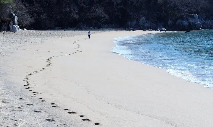 Huatulco hiking, viewpoints and Snorkling