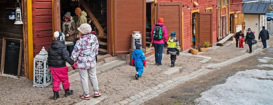 Family walking tour in Jyväskylä