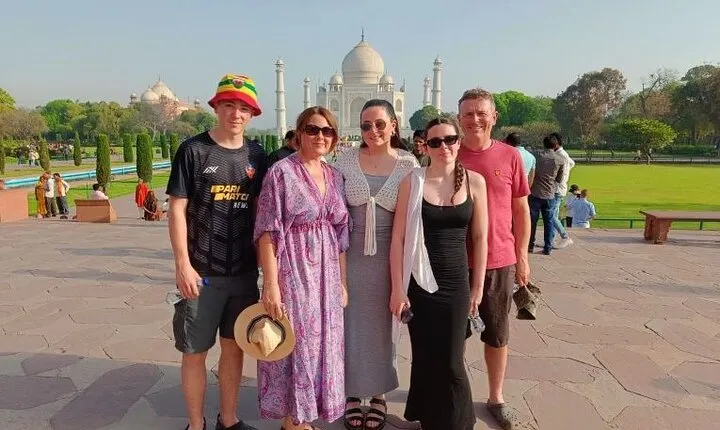 2 Days Overnight Taj Mahal & Agra Tour from Delhi