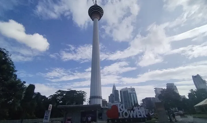 Batu Caves Temple tour & Kuala Lumpur City tour