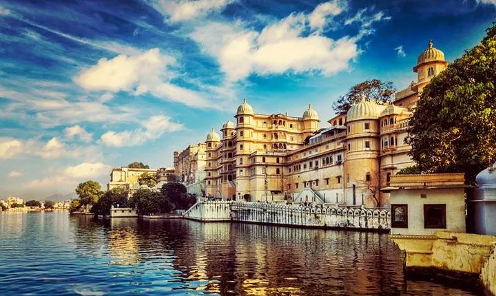 Guided Udaipur Tour With Drop Off To Jodhpur Next Day.