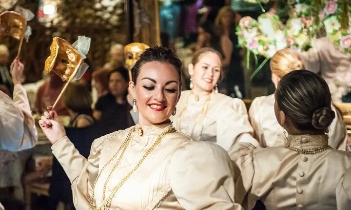 Maltese Traditional Dinner and Folklore Show with Transfers